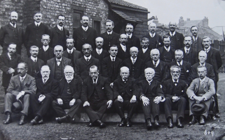 Photograph of employees at T E Cooke, Bishophill, taken in 1912 (Courtesy Borthwick Institute)
