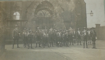 Scout School at Brook St, The Groves 1914