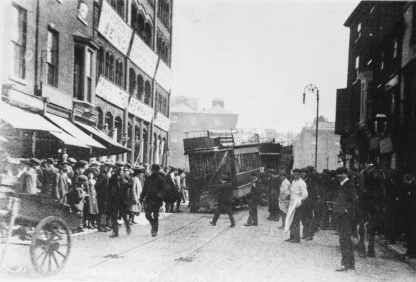 Horse Tramcar broken axle derailment in Bridge Street